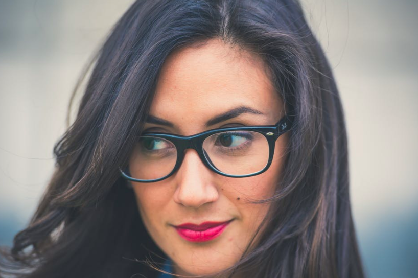 8 Makeup Tips For Girls Who Wear Glasses